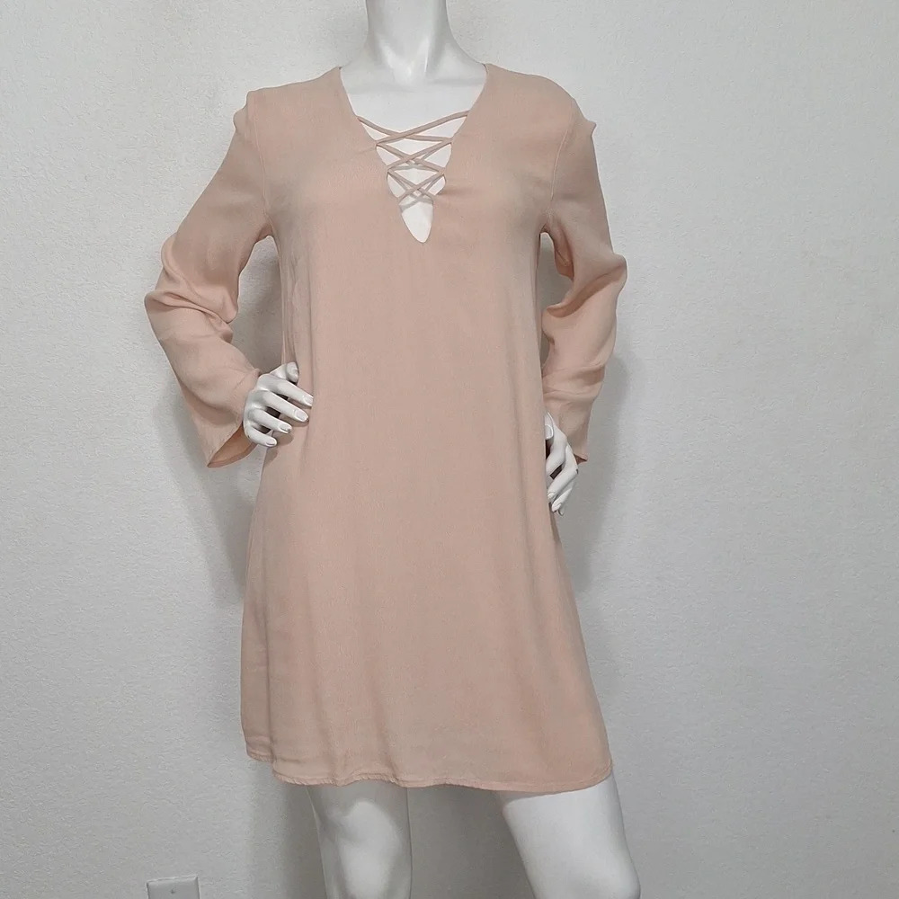 ASTR The Label Blush Pink Coquette Lace Up Cottagecore Shift Mini Dress Size S - Picture 3 of 12